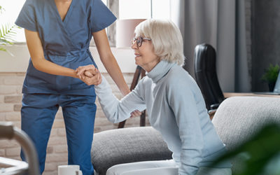 Comment les soins de confort sont-ils priorisés à domicile à Saint-Étienne ?