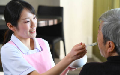 Quels professionnels assurent l’aide aux repas à domicile à Lyon 6 pour les personnes fragiles ?